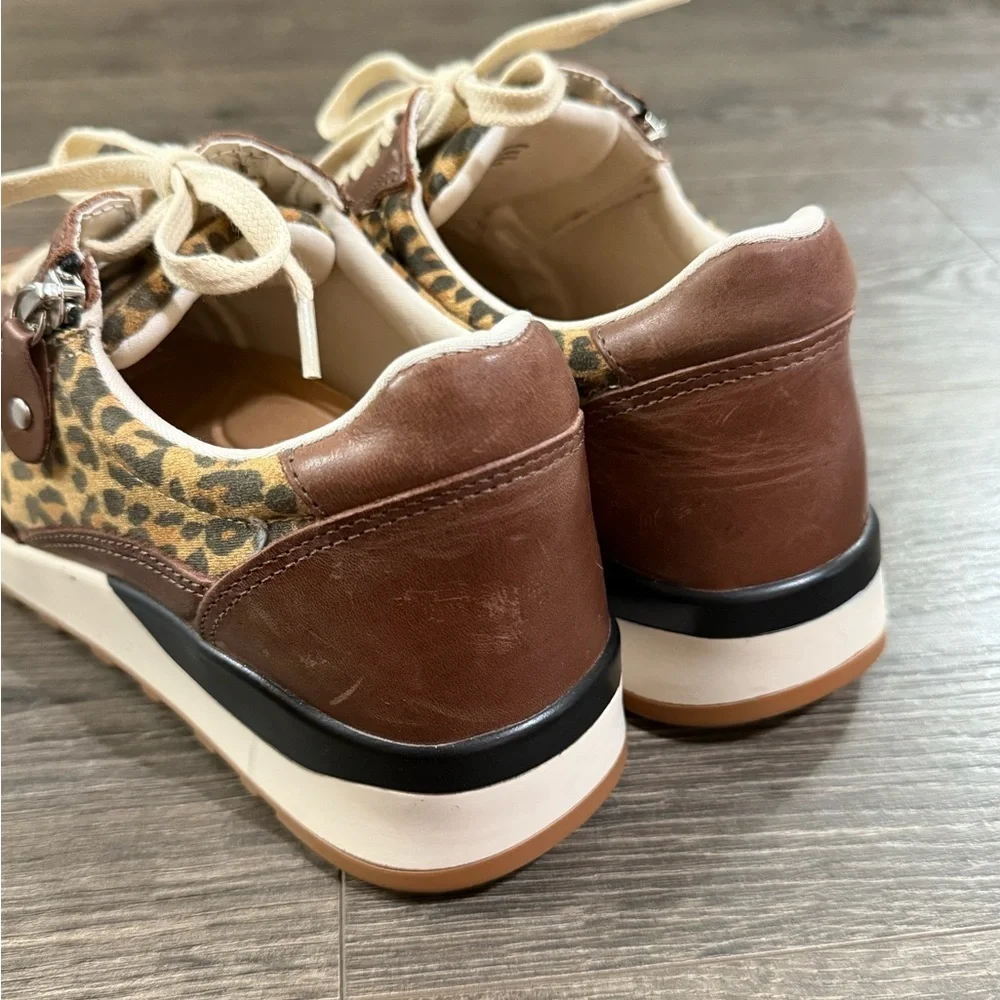 Brioso Mimi Leopard Leather Zip-Up Sneaker